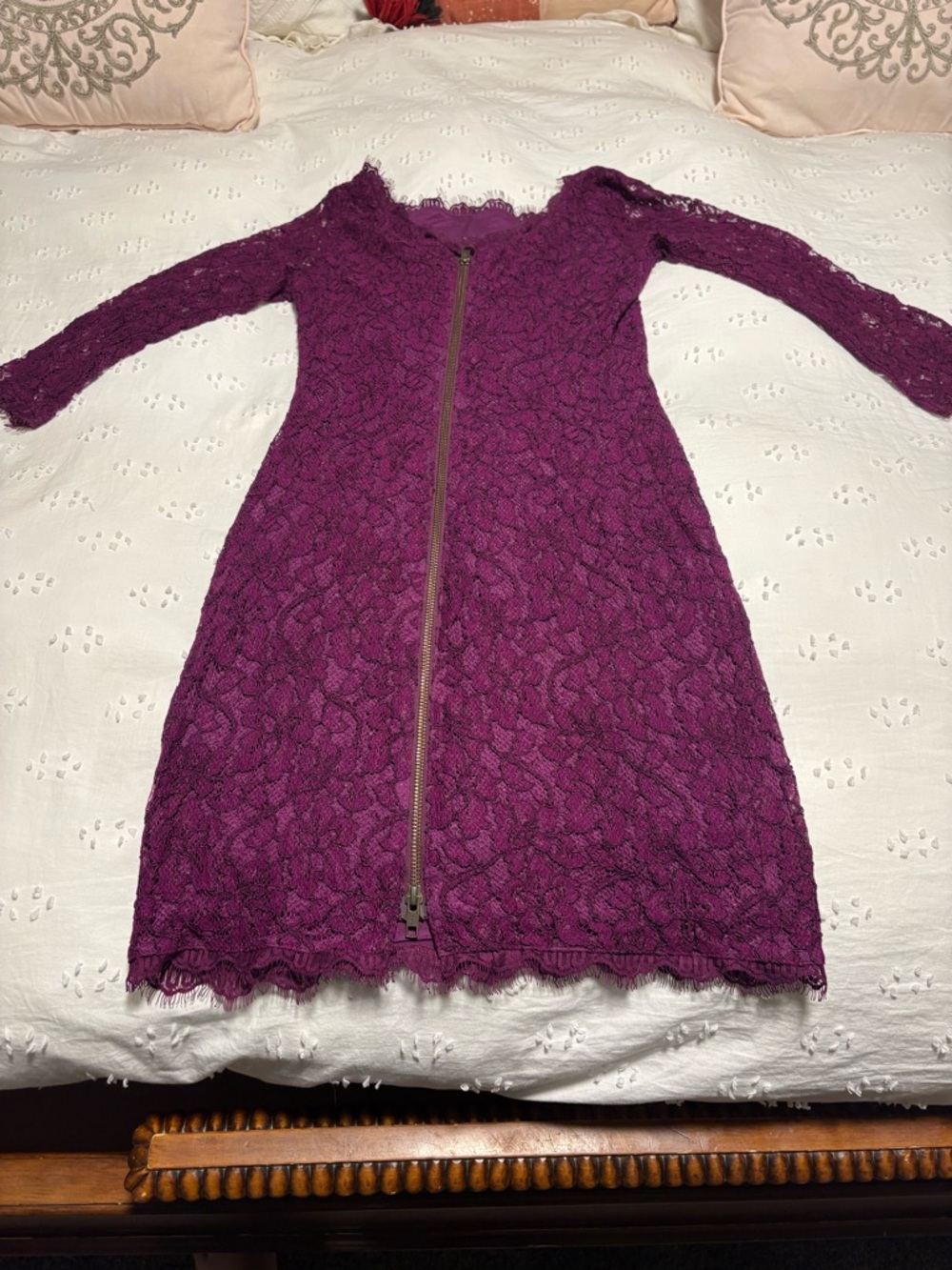 Diane Von Furstenberg Plum Lace Off-Shoulder Mini Dress - Picture 2 of 6